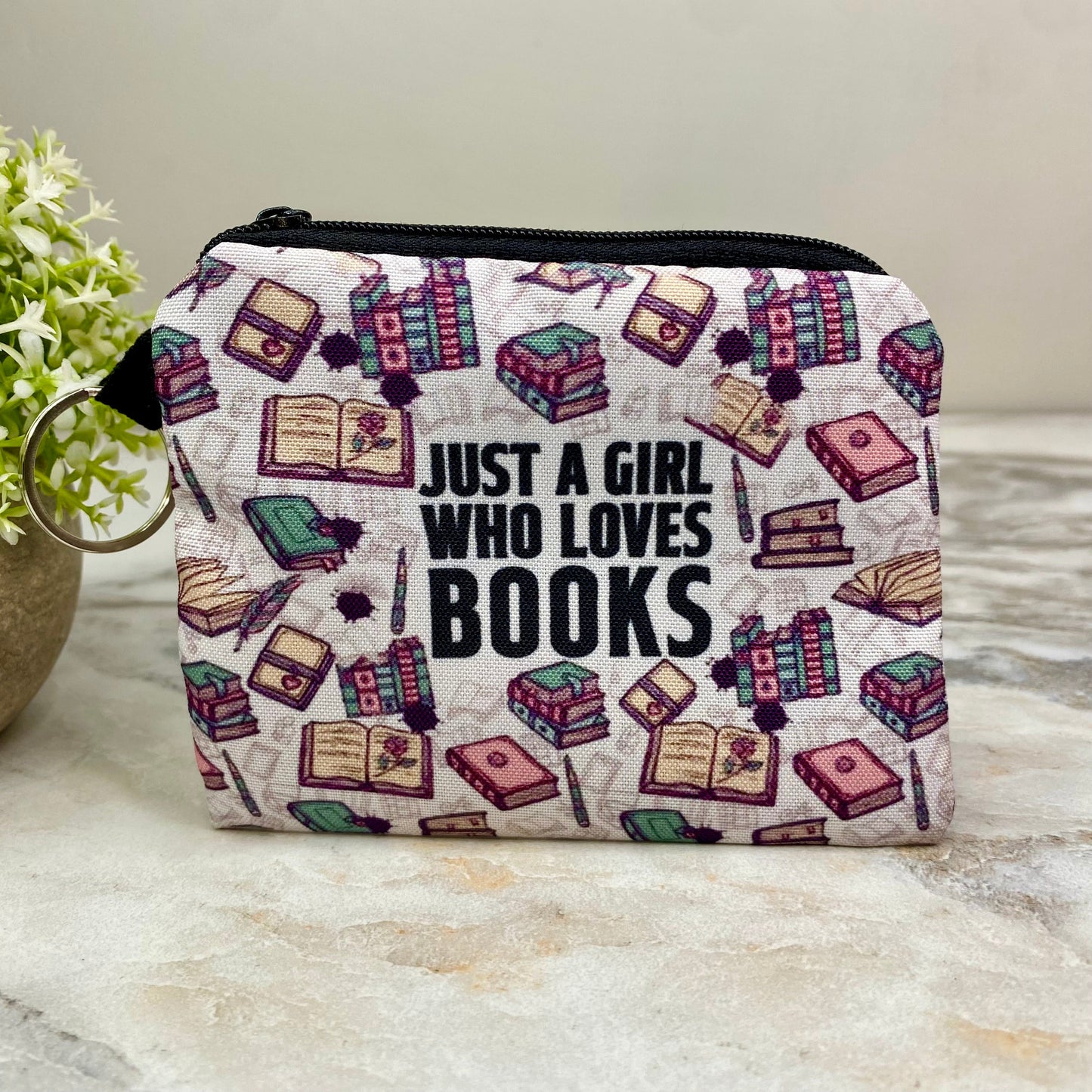 Mini Pouch - Girl Who Loves Books