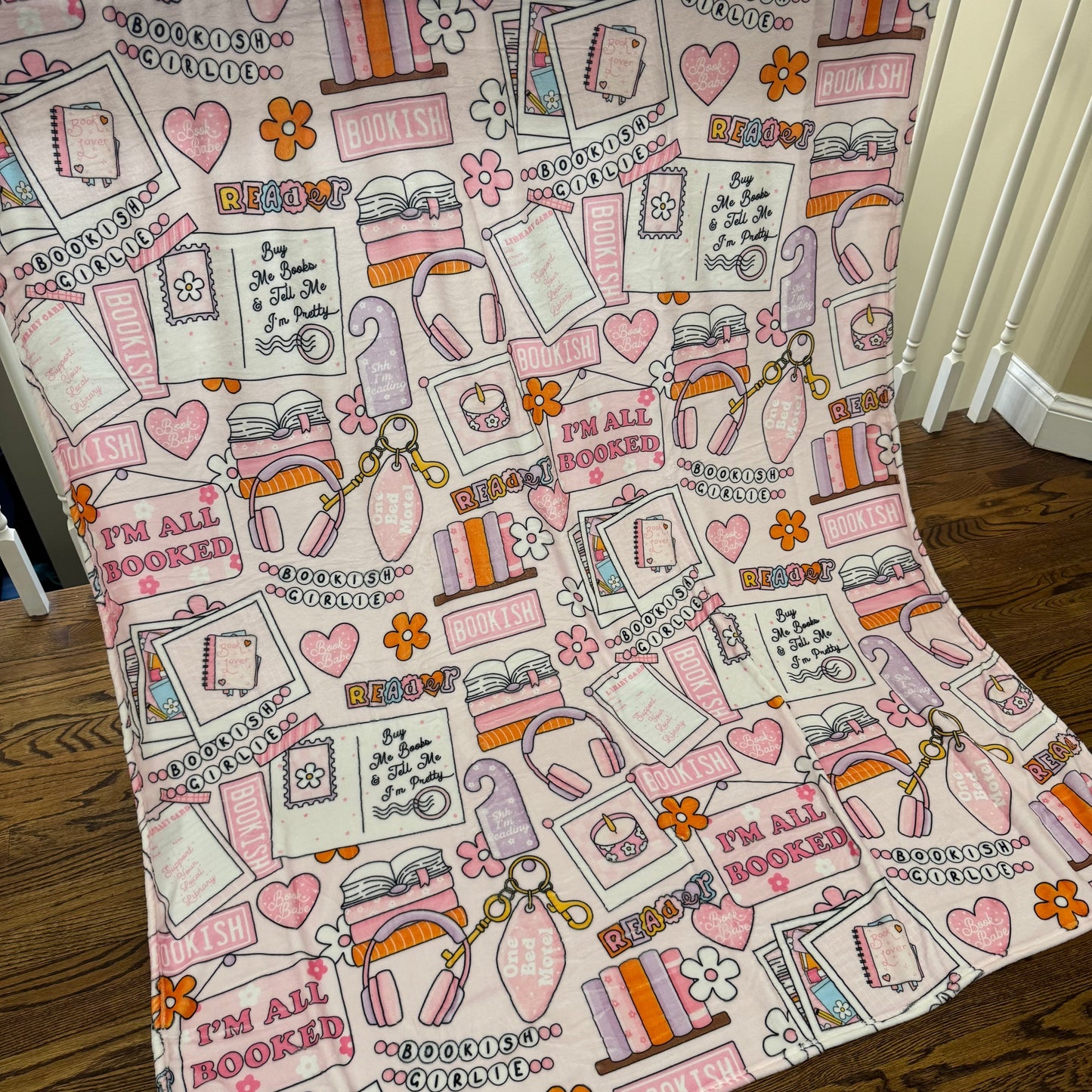 Blanket - Valentine’s Day - Bookish Heart