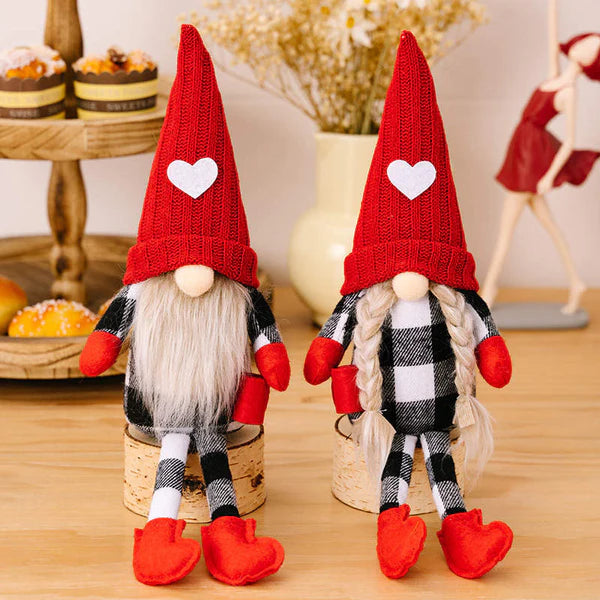 Holiday Gnomes - Hearts & Plaid