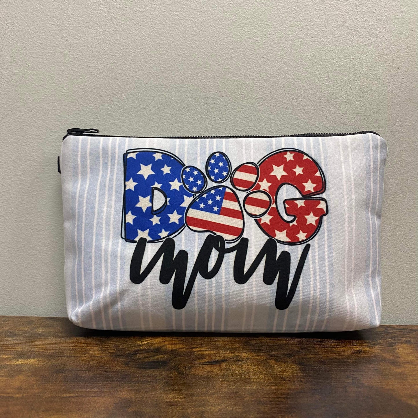 Pouch - Americana - Dog Mom