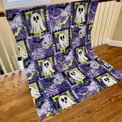 Blanket Halloween #22 - Purple Frame Ghosts
