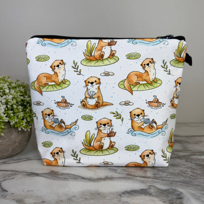 Pouch XL - Otter Animals