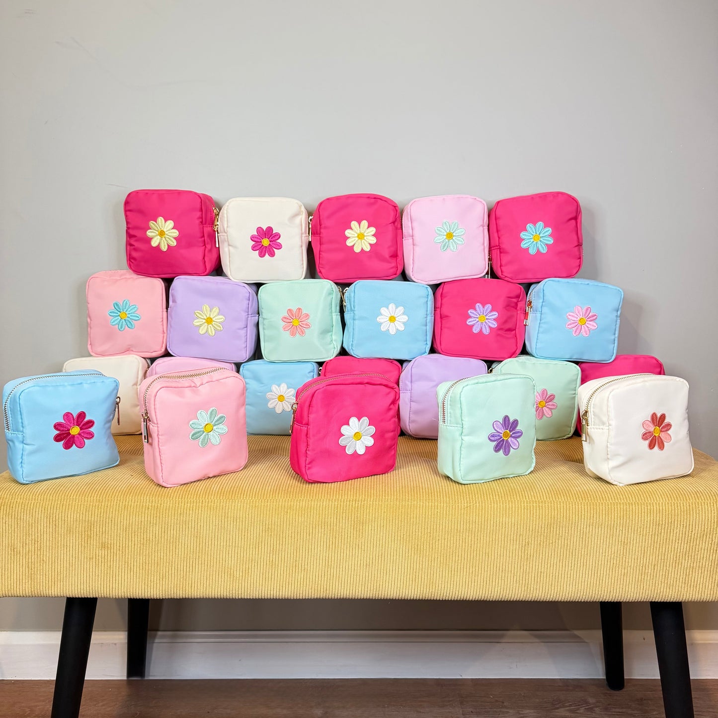 The Daisy - Square Pouch