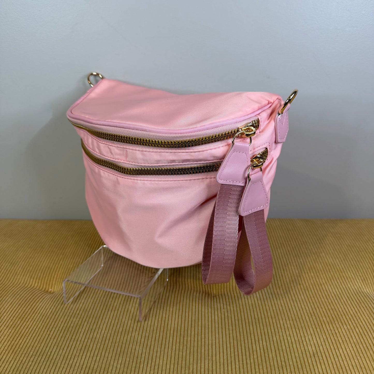 The Roni Nylon Crossbody - Solid Light Pink