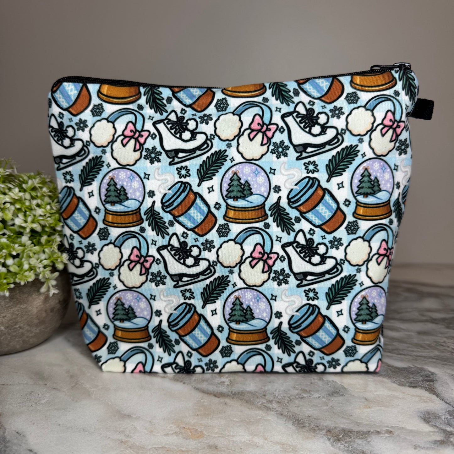 Pouch XL - Christmas Light Blue Snow Globe Ice Skate