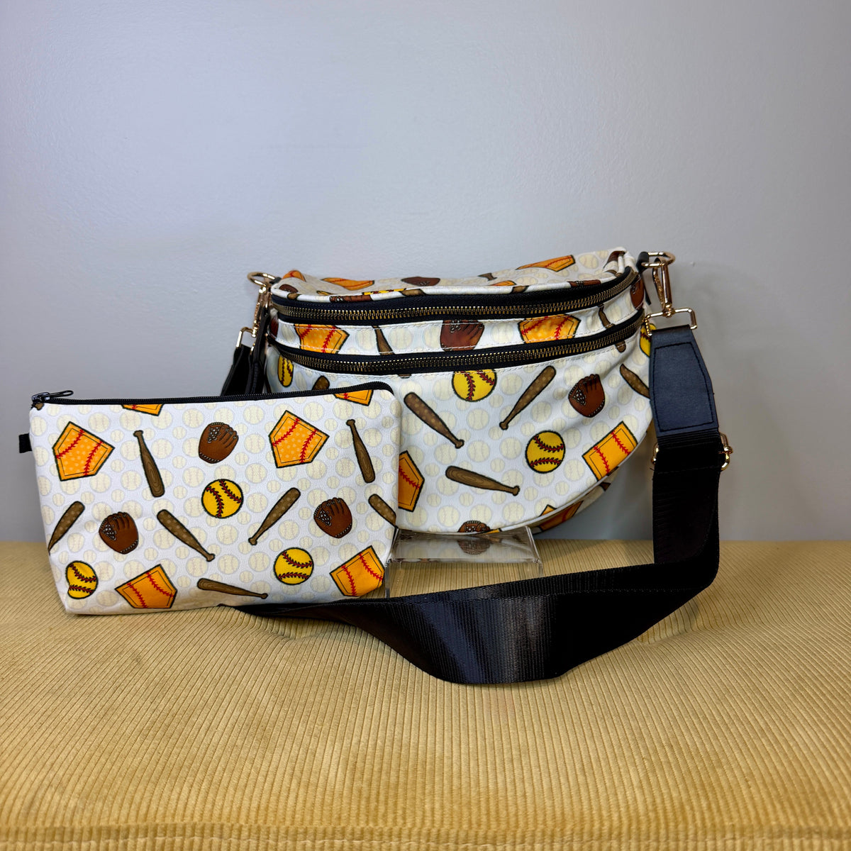 Bundled Set - Roni & Pouch - Softball on White