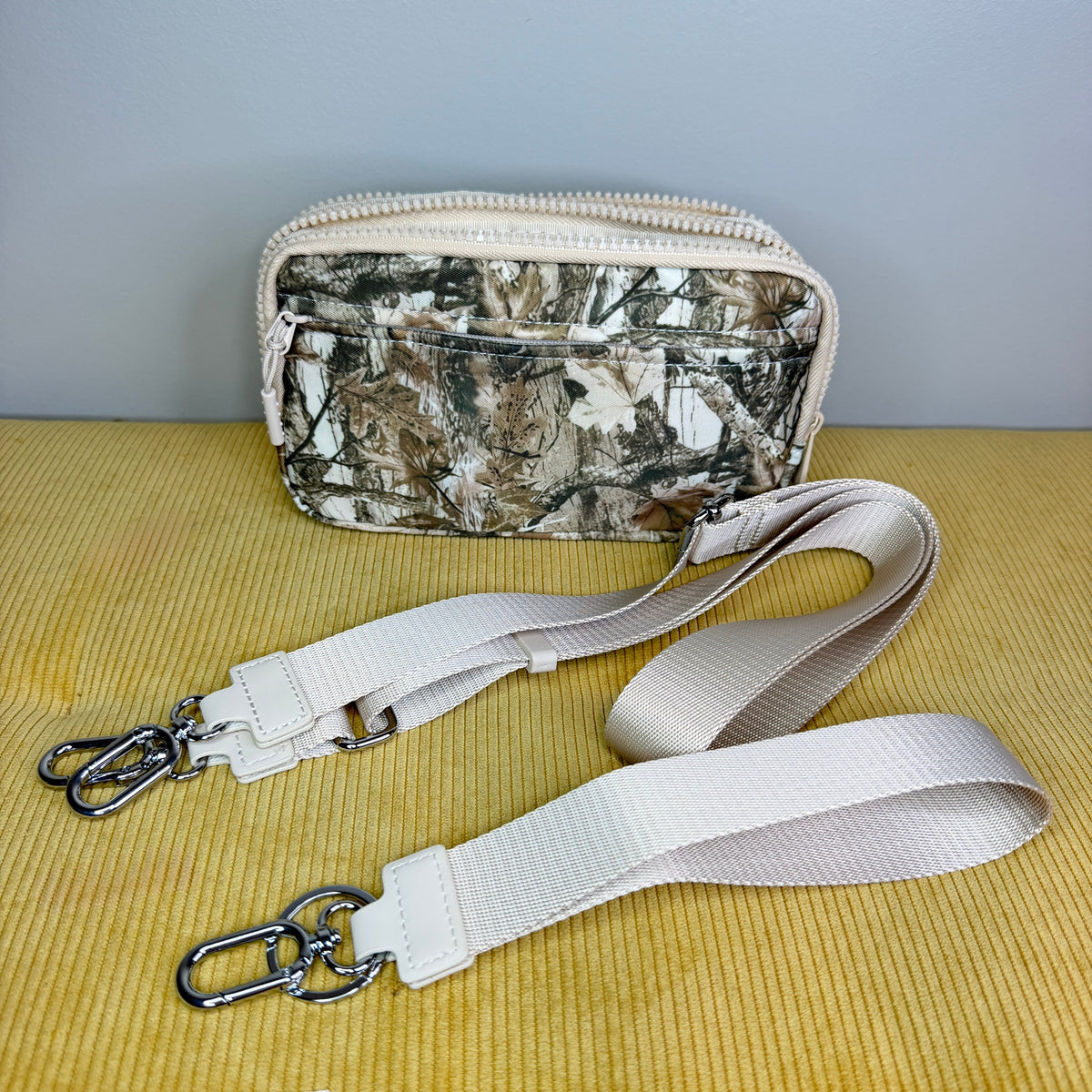 Remi - Nylon Crossbody - Camo