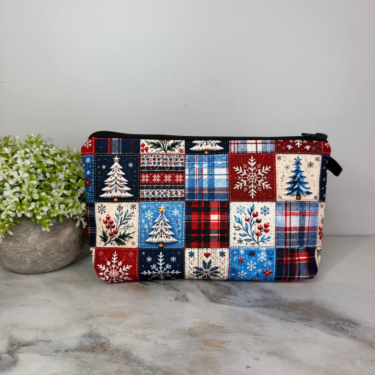 Pouch - Christmas Winter - Quilted Plaid Snowflake Tree