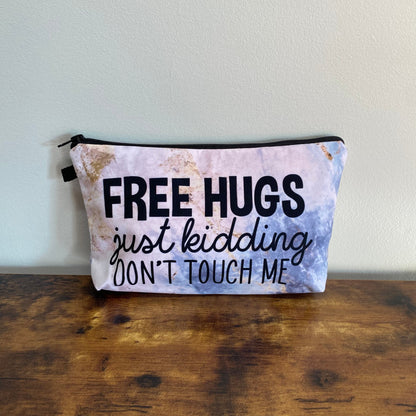 Pouch - Adult, Free Hugs